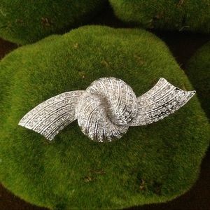 Vintage Rhinestone Knot Pin